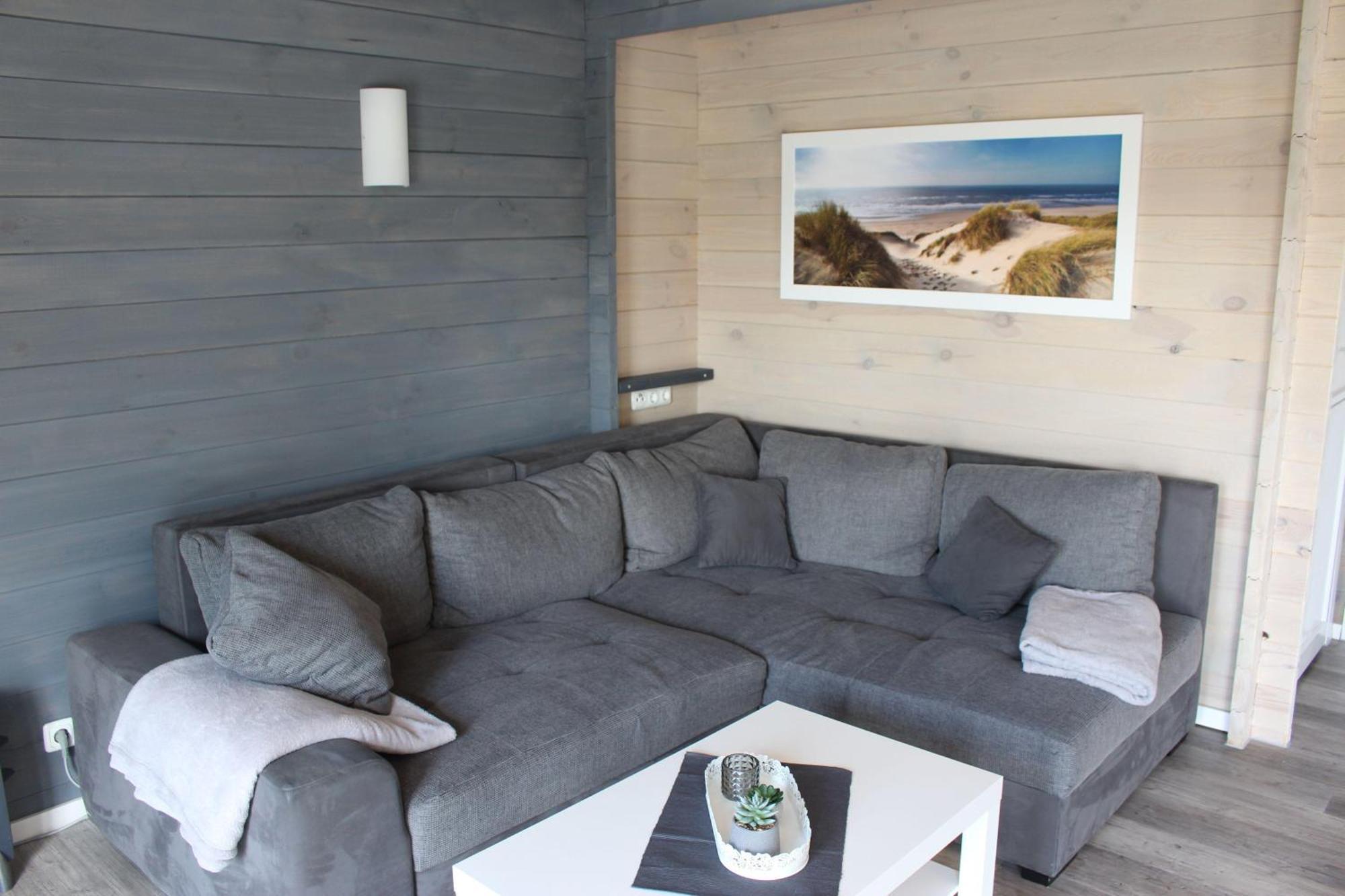 Idyllisches-Blockbohlenhaus-Mit-Eigenem-Garten-Und-Sauna-Zum-Wohlfuehlen Martensrade Dış mekan fotoğraf
